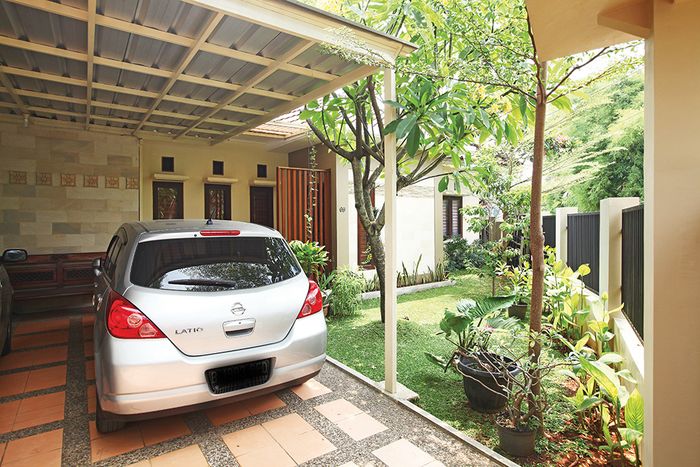 Tiga Carport Inspiratif, Simple dan Serasi Dengan Rumah, Cocok untuk