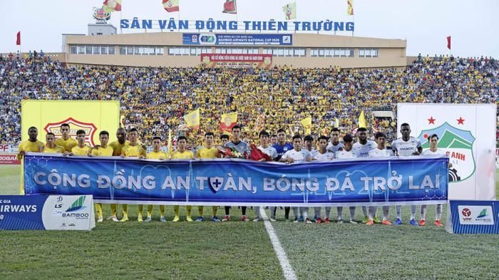 Sepak bola Vietnam kembali hidup lewat pertandingan HAGL kontra Nam Dinh FC dalam kualifikasi Piala Nasional Vietnam 2020, Sabtu (23/5/2020).