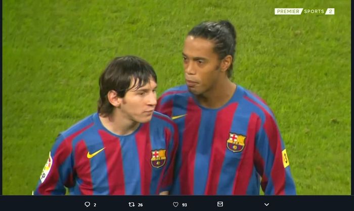 Lionel Messi dan Ronaldinho dalam momen el clasico Real Madrid vs Barcelona, 19 November 2005.