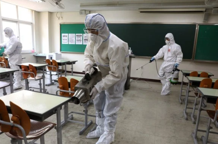 Sekolah di Korea Selatan harus ditutup kembali karena ada lonjakan baru virus corona.