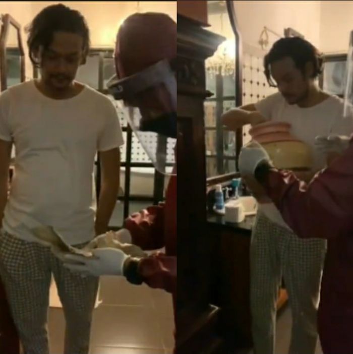 Dwi Sasono menunjukkan tempat penyimpanan narkoba
