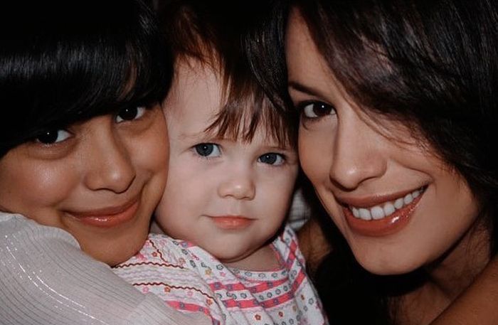 Potret Sophia Latjuba dan Eva Celia serta adik sambungnya