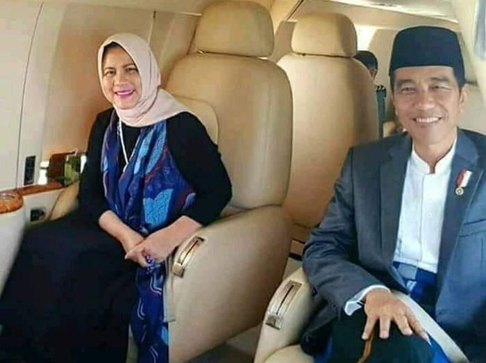 Intip Tampilan Ibu Negara Iriana Jokowi dalam Balutan Hijab dan Outer  Modis, Pangling Banget! - Semua Halaman - Stylo