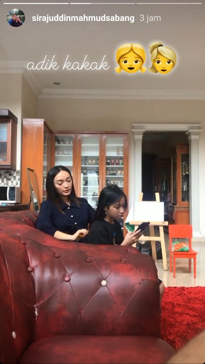 Kedekatan Zaskia Gotik dan Aqila Ramadhani, anak Sirajuddin Mahmud.