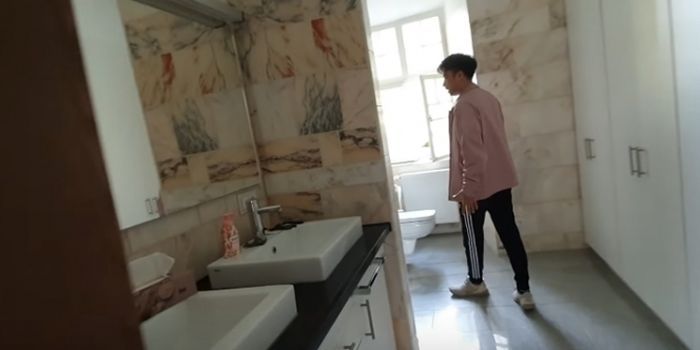Kastil milik Vidi Aldiano di Jerman