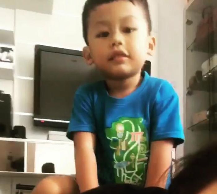 Ruang Tamu milik Shinta Bachir
