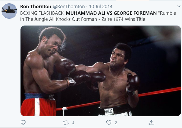 Ketika Muhammad Ali memukul George Foreman dalam laga bertajuk Rumble in the Jungle.
