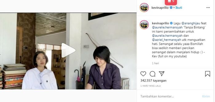  Kevin dan Widi  menyanyikan lagu berjudul 'Tanpa Bintang' milik Aurel Hermansyah dan sang ayah Anang Hermansyah.