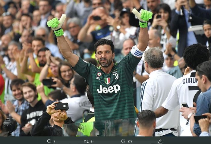 Kiper veteran Juventus, Gianluigi Buffon, diambang meraih enam gelar juara Coppa Italia jika timnya mampu menaklukkan Napoli di final,  Rabu (17/6/2020).