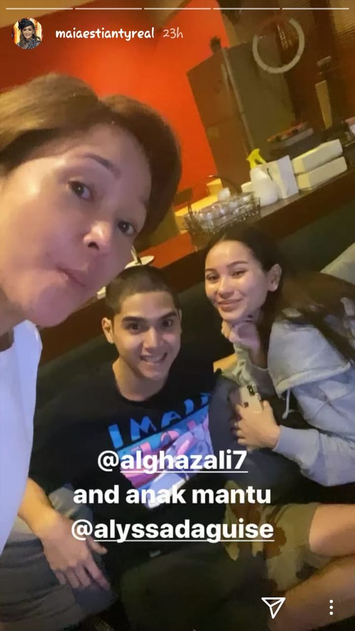Maia Estianty bersama putra sulungnya dan Alyssa Daguise