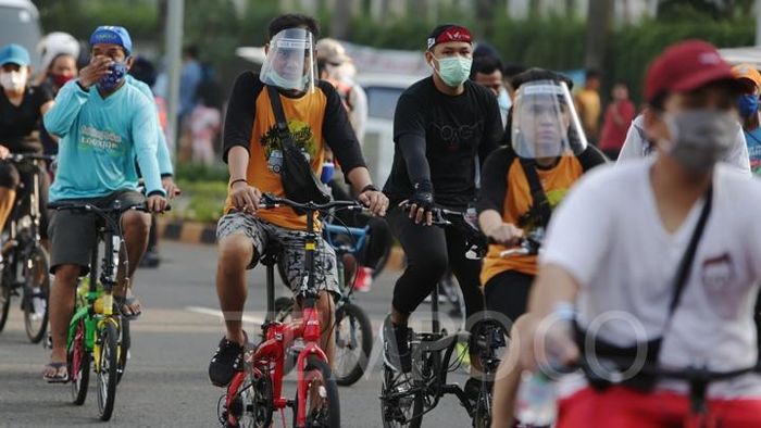Pesepeda tampak memadati area CFD di tengah pandemi Covid-19