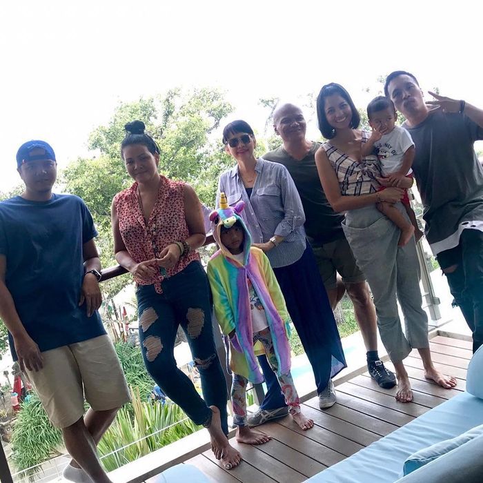Kebahagiaan Christy Subono bersama keluarga