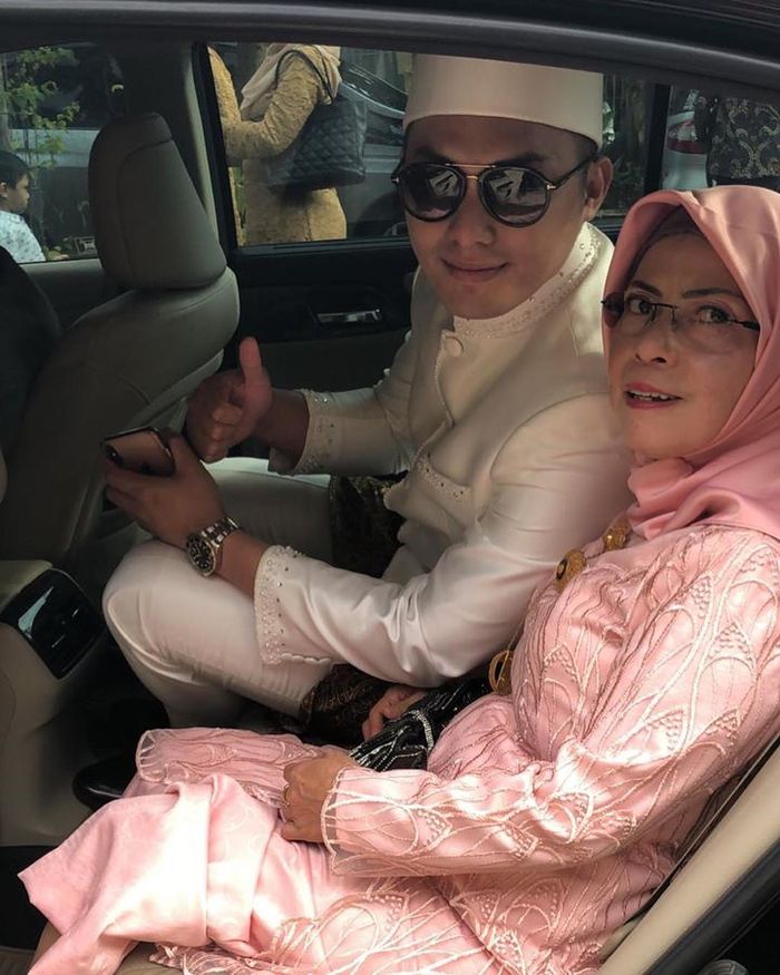 Fadel Islami bersama sang ibunda