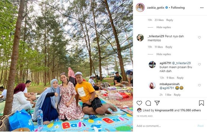Unggahan Zaskia Gotik
