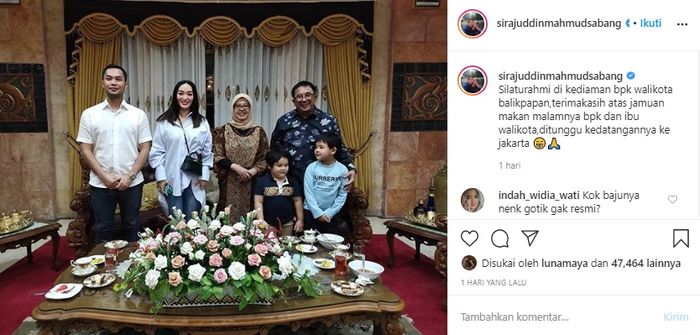 Zaskia Gotik dianggap salah kostum oleh netizen usai pamer foto saat kunjungi rumah Wali Kota Balikpapan.