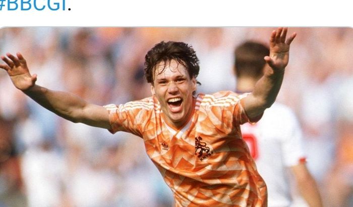 Marco van Basten melakukan selebrasi usai mencetak gol spektakuler untuk Belanda ke gawang Uni Soviet dalam laga final Euro 1988