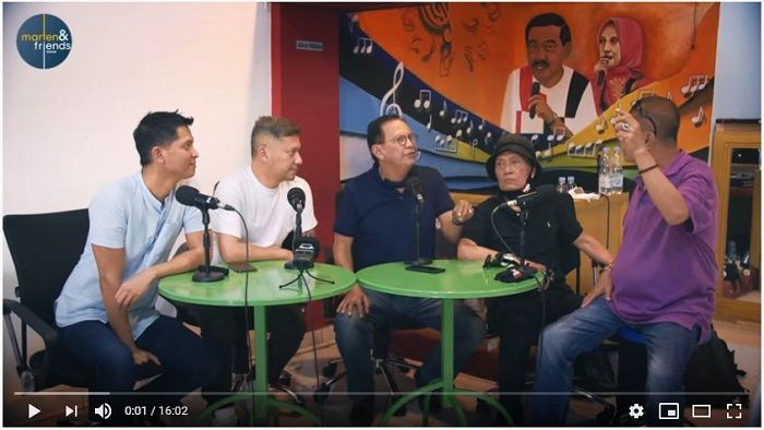 Tessy di kanal Youtube Marten & Friends