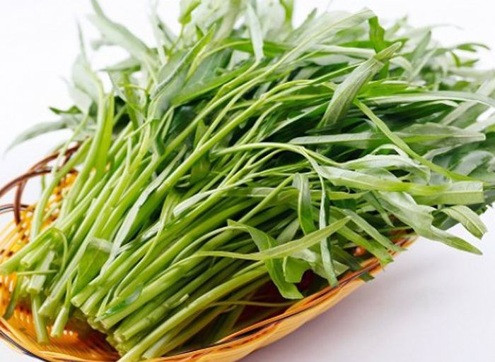 Air rendaman kangkung jadi bahan alami ciptakan rambut anti ketombe