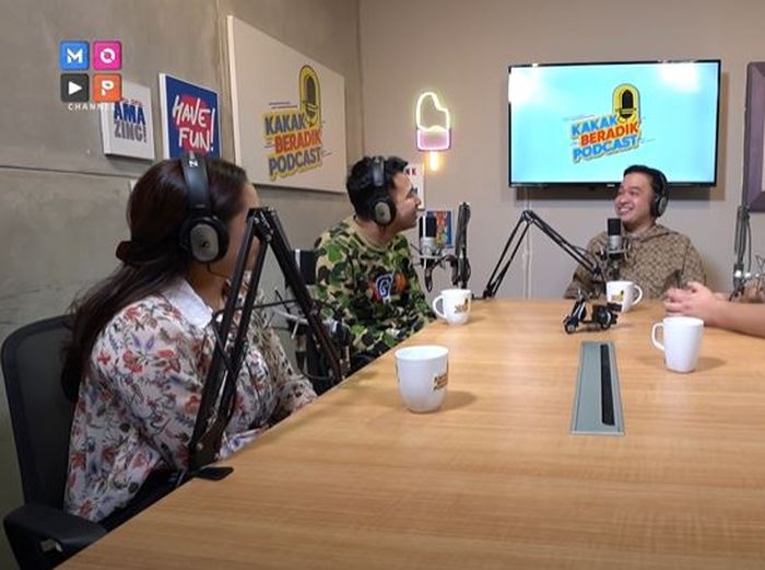 Cemburu buta dengar Raffi Ahmad yang rela tunggui Laudya Cynthia Bella syuting semasa pacaran, Nagita Slavina semprot sang suami