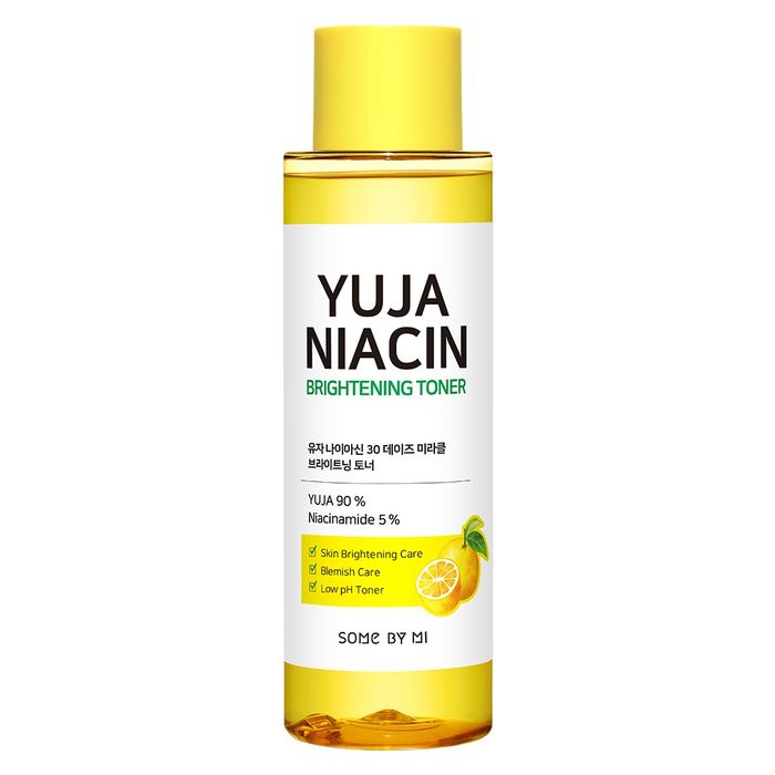 Some By Mi Yuja Niacin Brightening Toner.