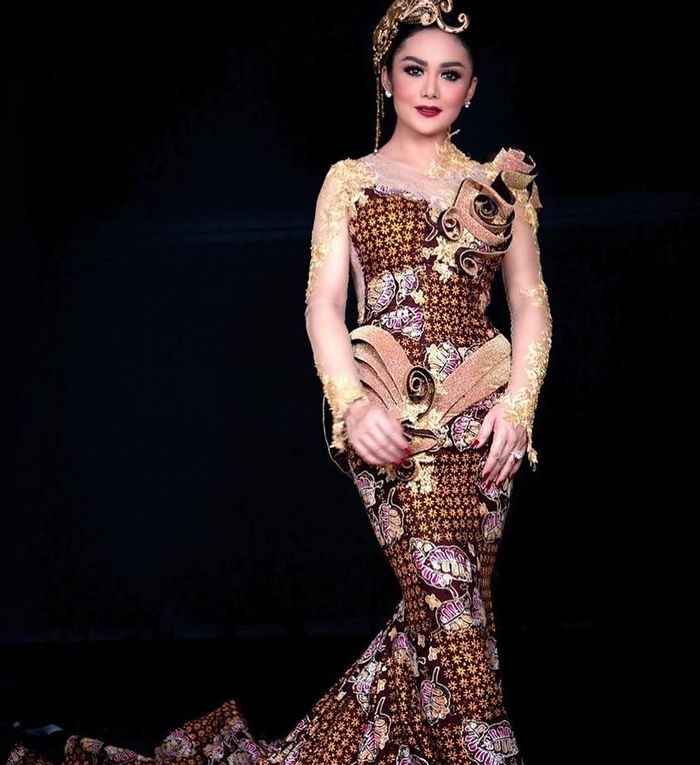 Gaya elegan KD berbalut kebaya