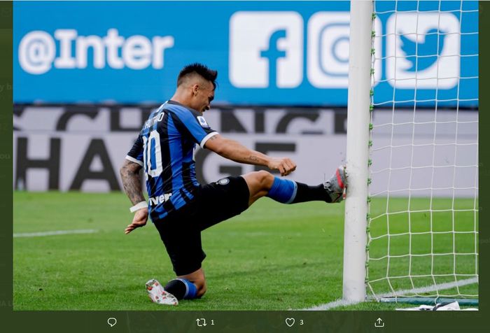 Ekspresi kekesalan Lautaro Martinez setelah gagal cetak gol untuk Inter Milan.