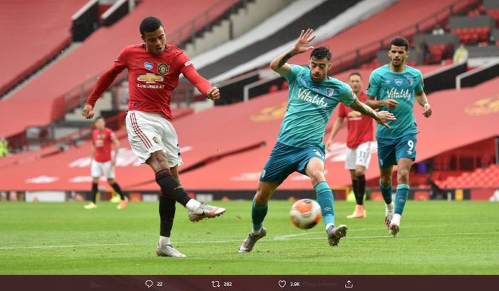 Mason Greenwood saat mencetak gol keduanya dalam laga Manchester United vs Bournemouth, Sabtu (4/7/2020).