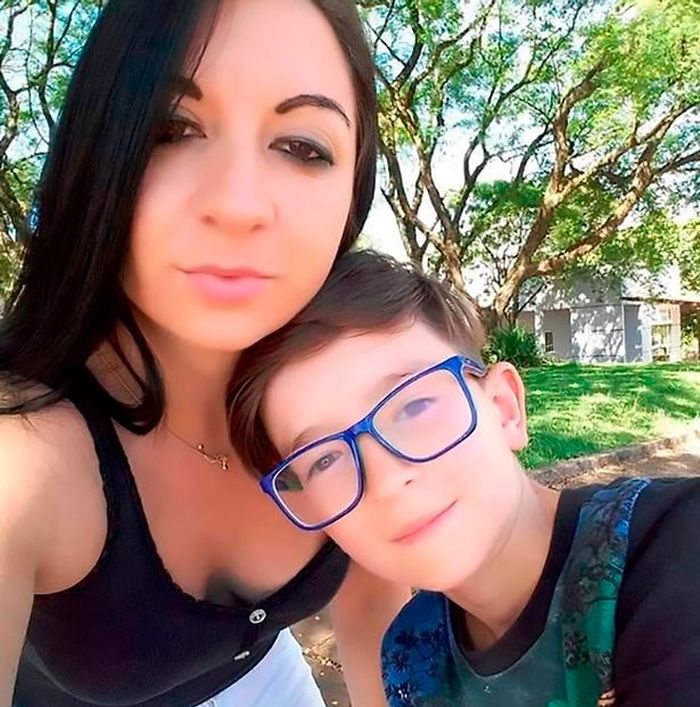 Dipuja-puji sebagai 'Ibu Sempurna', Terungkap Hal Mengerikan yang Dilakukan Wanita Ini terhadap Anaknya Hanya Gara-gara Putranya Terus Bermain Handphone.