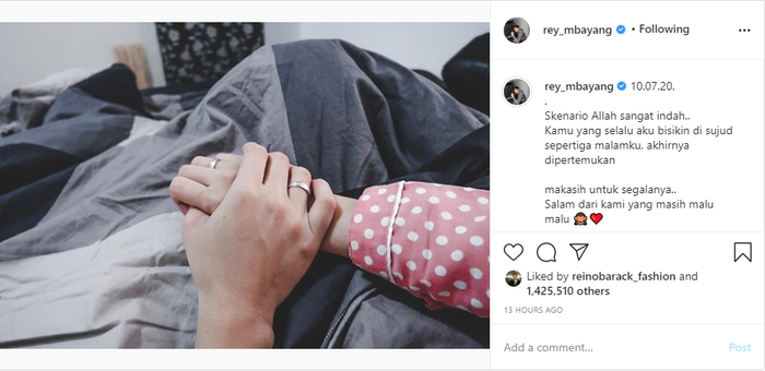 Rey Mbayang Pamer Foto Di Kasur Pengantin Baru Dinda Hauw Unggah Foto Jam 3 Pagi Bikin Heboh Netizen Hayo Abis Ngapain Semua Halaman Grid Fame