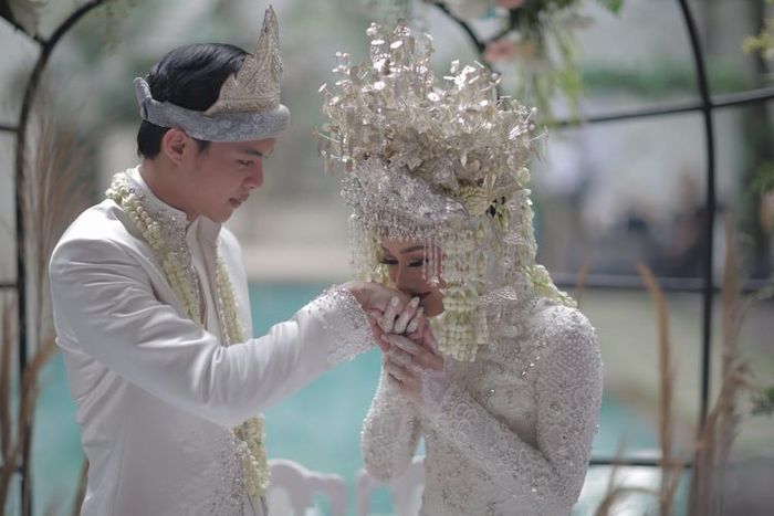 Rey Mbayang dan Dinda Hauw.