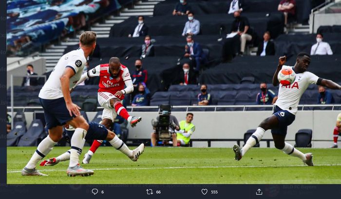 Gol Alexandre Lacazette dalam duel Tottenham vs Arsenal di lanjutan Liga Inggris, 12 Juli 2020.