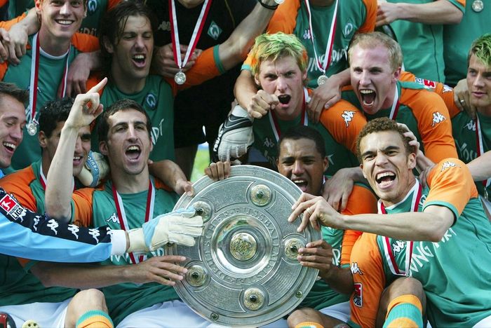 Werder Bremen saat menjuarai Bundesliga 2003-2004.