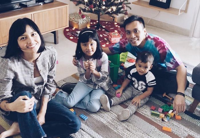 Momen natal Christy Subono bersama keluarganya