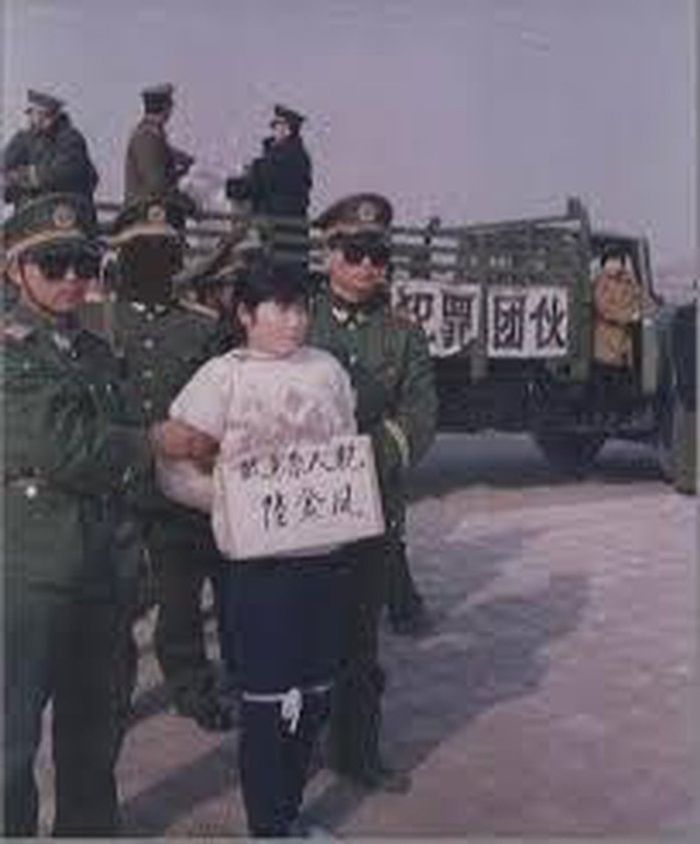 Luc Kim Phung ditangkap oleh polisi.