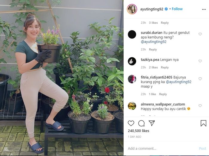 Komentar di Instagram Ayu Ting Ting.
