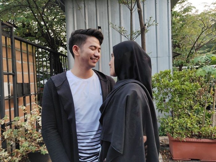Rizki D'Academy atau Rizki DA dan istrinya, Nadya Mustika.