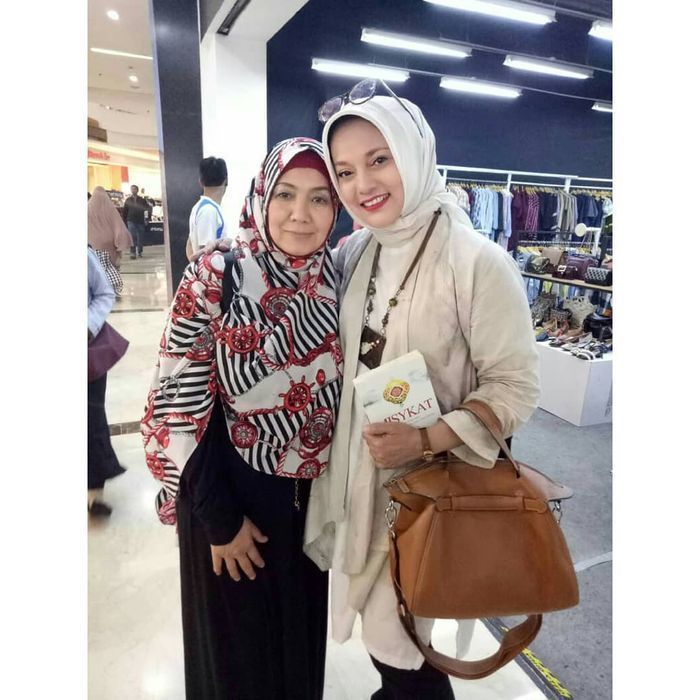 Eva Arnaz dan Marissa Haque