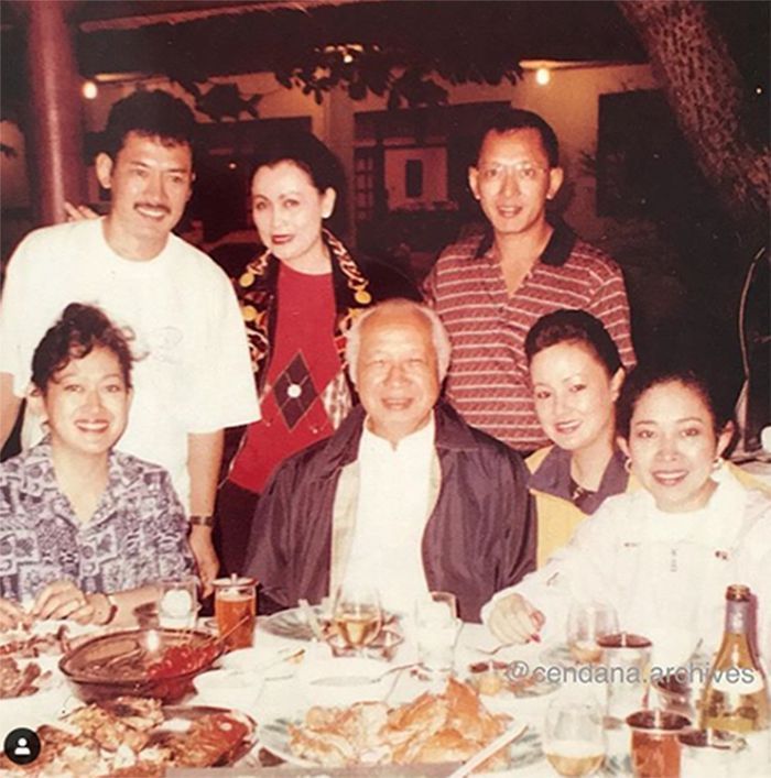 Halimah makan bersama Soeharto