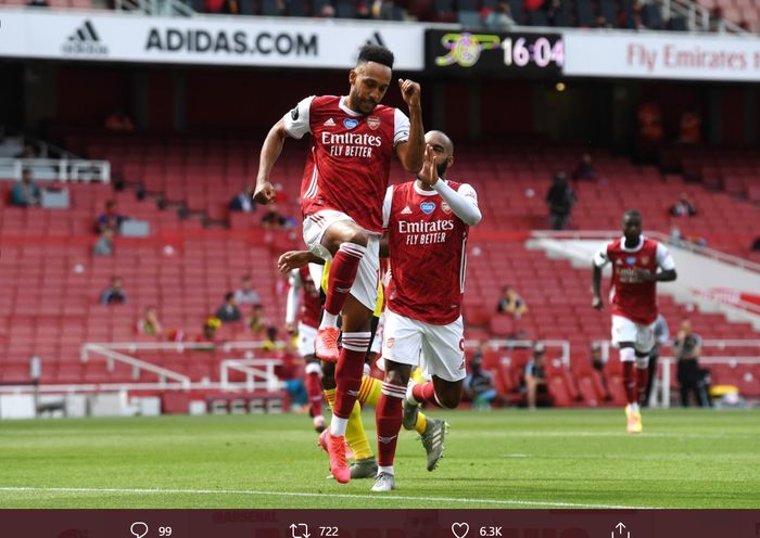Pierre-Emerick Aubameyang merayakan gol dalam laga Arsenal kontra Watford pada pekan ke-38 Liga Inggris, Minggu (26/7/2020) di Emirates Stadium.