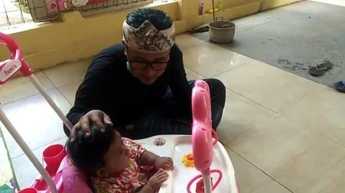 Tangkapan layar dari video bayi Lina Jubaedah yang dikirimkan Teddy kepada TribunJabar.id pada 27 Mei 2020.