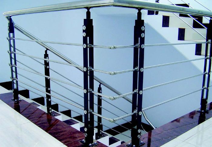 Railing Tangga Knockdown Praktis dan Estetis, Yuk Cari Tahu Harganya ...