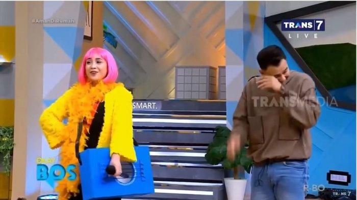 Raffi tertawa melihat tampilan Gigi