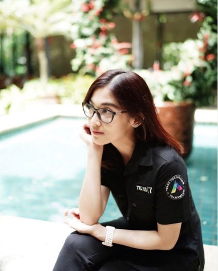 Adik Sandra Dewi