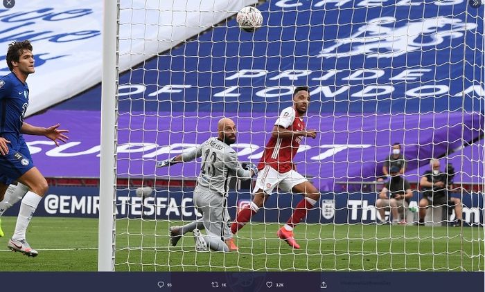 Striker Arsenal, Pierre-Emerick Aubameyang, menciptakan dua gol ke gawang Chelsea pada final Piala FA di Stadion Wembley, Sabtu (1/8/2020).