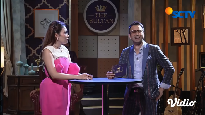 Ayu Dewi saat jadi bintang tamu di acara The Sultan