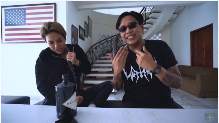 Nikita Mirzani Nekat Manja Hingga Terang-terangan Buka Baju Depan <a href='https://kupang.tribunnews.com/tag/gofar-hilman' title='Gofar Hilman'>Gofar Hilman</a>: Pengen Punya Anak Tapi Nggak Mau Nikah, Gimana Caranya?