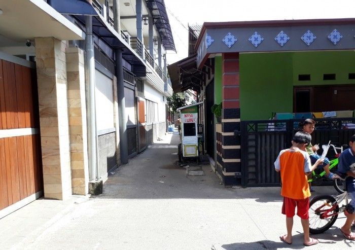 Rumah Ayu Ting Ting diapit gang sempit