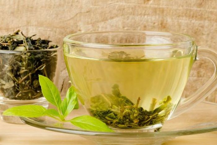 Minum Teh Hijau Hingga Mandi Air Panas, Jadi Salah Satu Rahasia Awet