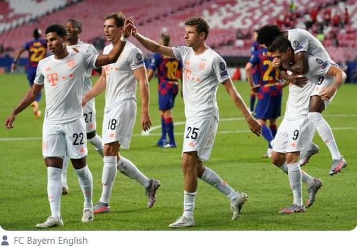 Para pemain Bayern Muenchen merayakan gol yang dicetak ke gawang Barcelona dalam laga perempat final Liga Champions di Estadio do Sport Lisboa e Benfica, Jumat (14/8/2020).