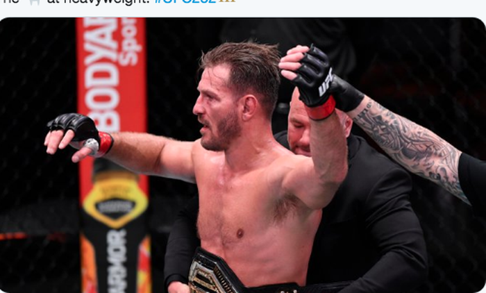 Stipe Miocic berhasil mempertahankan gelar juara divis kelas berat saat berhadapan Daniel Cormier di UFC 252, Las Vegas, Amerika Serikat, Minggu (16/8/2020) WIB.